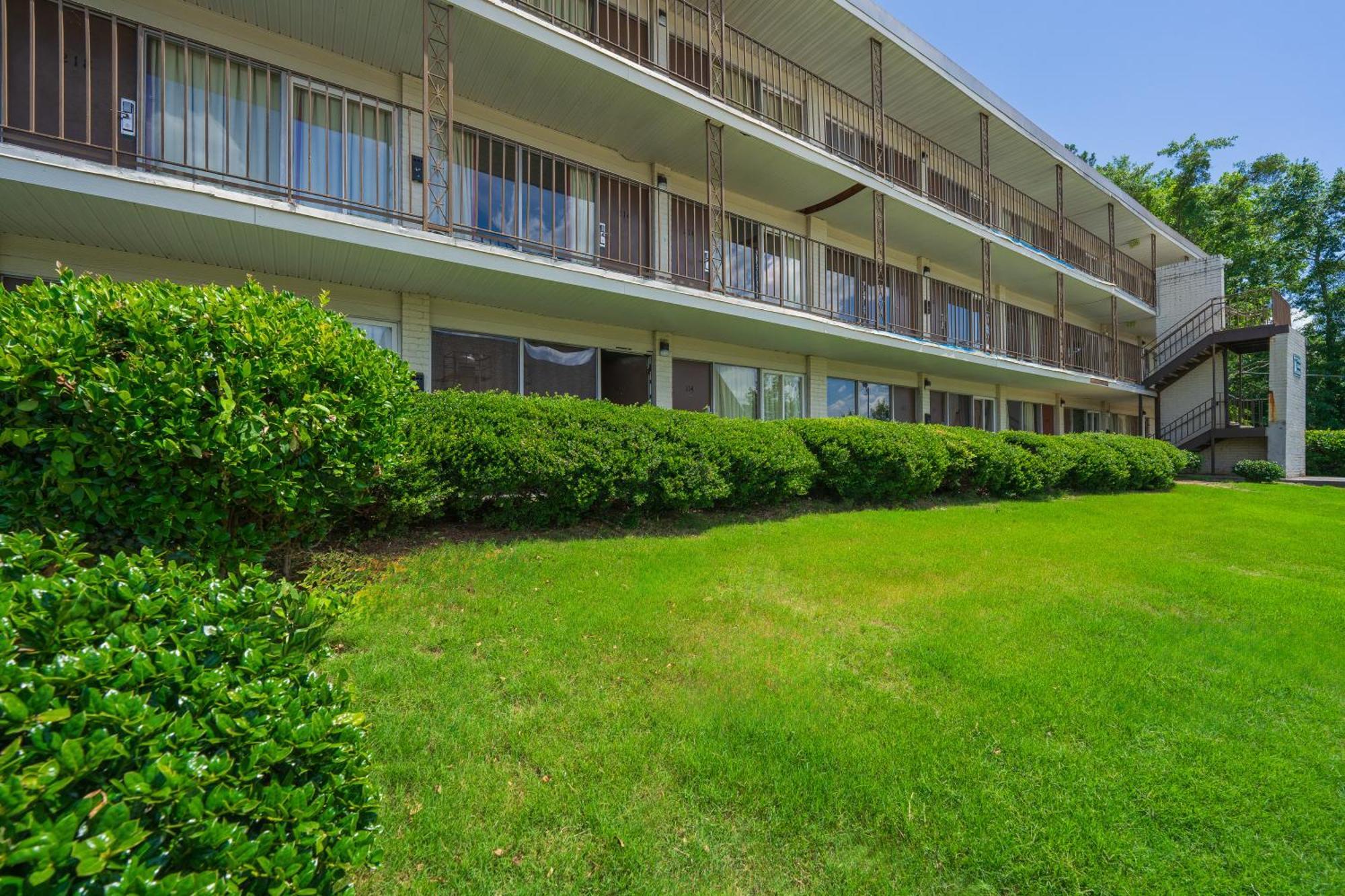 Budgetel Inn And Suites Lodge West Exterior foto