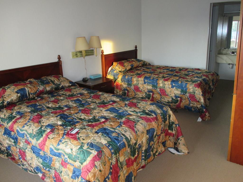 Budgetel Inn And Suites Lodge West Cameră foto